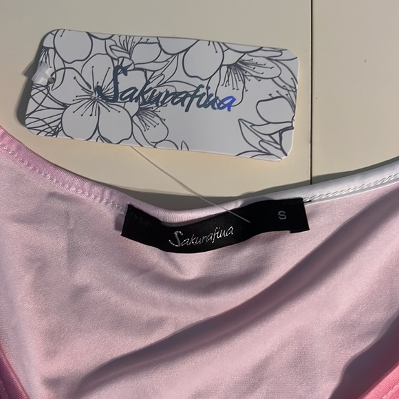 🟡2/$15⭐️Sakurafina pink and white shirt - Picture 6 of 6